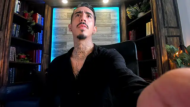 Snapshot of Donovan_Desmond chatting on December 3, 2025, 8:08 pm Donovan Desmond online show from December 3, 2025, 8:08 pm