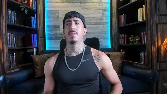 Snapshot of Donovan_Desmond chatting on October 23, 2025, 8:40 pm Donovan Desmond online show from October 23, 2025, 8:40 pm