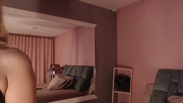 Snapshot of Camila_Russoo chatting on January 13, 2026, 9:08 pm Camila Russoo online show from January 13, 2026, 9:08 pm