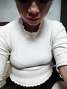 Snapshot of Mie_rose chatting on November 16, 2025, 2:16 am Mie rose online show from November 16, 2025, 2:16 am