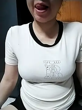 Snapshot of Mie_rose chatting on April 25, 2026, 1:41 pm Mie rose online show from April 25, 2026, 1:41 pm