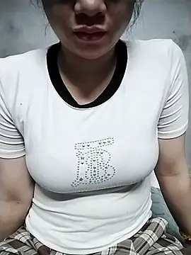 Mie rose online show from February 22, 2026, 1:46 pm