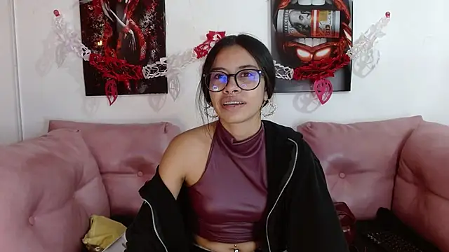 Snapshot of Miahotcs1 chatting on February 17, 2026, 12:57 pm Miahotcs1 online show from February 17, 2026, 12:57 pm