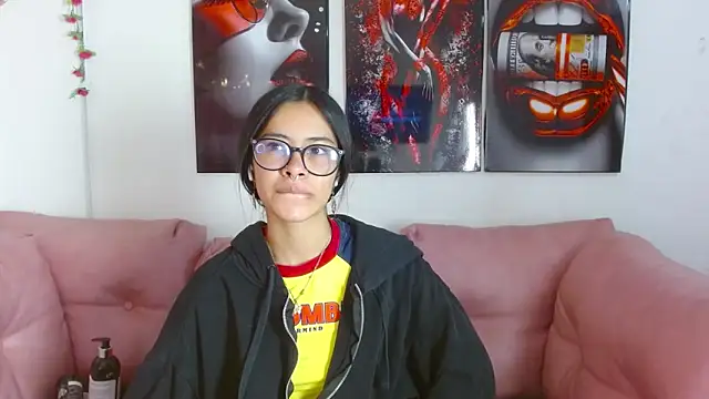 Miahotcs1 online show from March 26, 2026, 3:32 pm