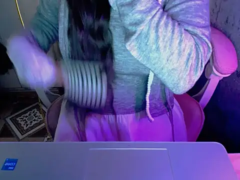 ahoa Tk online show from November 8, 2025, 5:44 am