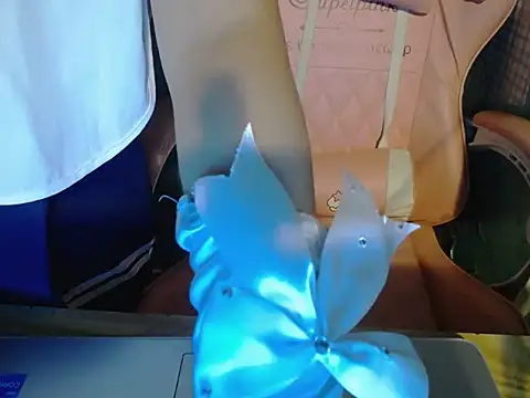 ahoa Tk online show from October 25, 2025, 6:52 pm