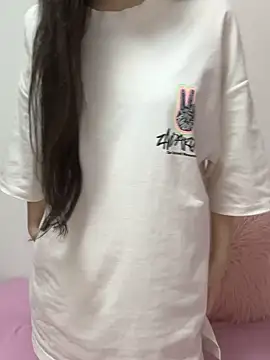 Snapshot of noa_uxu chatting on October 5, 2025, 5:09 am noa uxu online show from October 5, 2025, 5:09 am