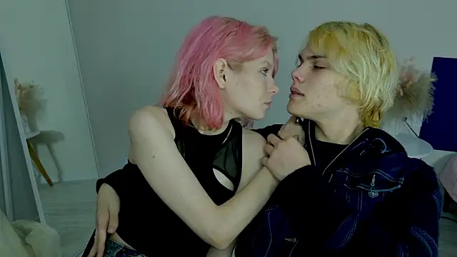 Bonnie And C1yde online show from November 3, 2025, 5:16 pm