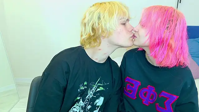 Bonnie And C1yde online show from October 14, 2025, 5:13 pm