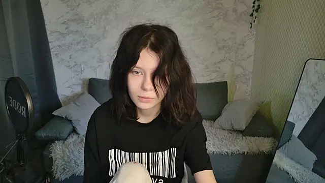 Bonnie And C1yde online show from April 13, 2026, 5:11 am