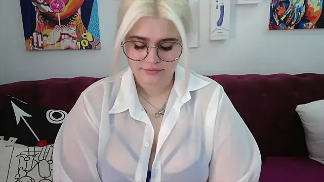 Snapshot of Amber_Monro chatting on September 25, 2025, 1:55 am Amber Monro online show from September 25, 2025, 1:55 am