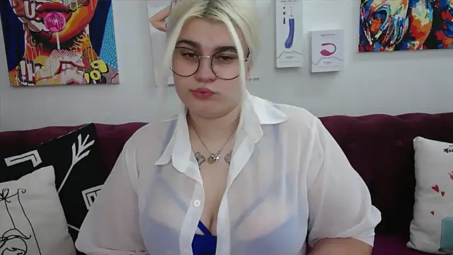 Snapshot of Amber_Monro chatting on October 9, 2025, 1:50 am Amber Monro online show from October 9, 2025, 1:50 am