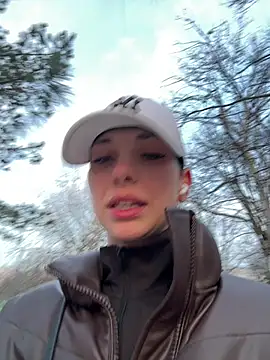 Snapshot of EllyLynn chatting on March 3, 2026, 5:03 am EllyLynn online show from March 3, 2026, 5:03 am