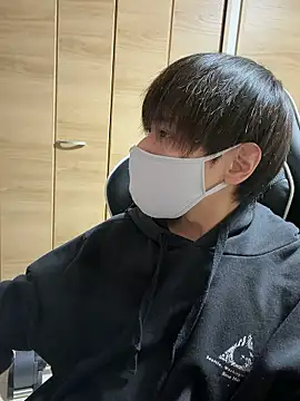 jiji9253 online show from March 15, 2026, 12:56 pm