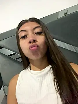 Sara-cooper2 online show from January 6, 2026, 9:08 pm