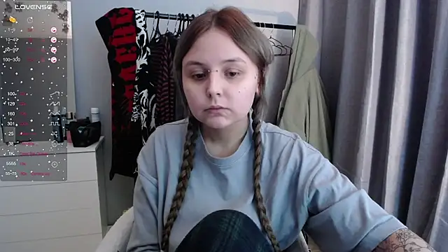 Snapshot of vendymories chatting on February 21, 2026, 3:47 pm vendymories online show from February 21, 2026, 3:47 pm