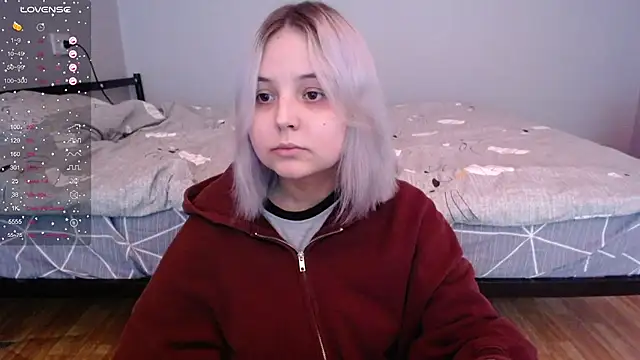 Snapshot of vendymories chatting on January 7, 2026, 6:02 pm vendymories online show from January 7, 2026, 6:02 pm