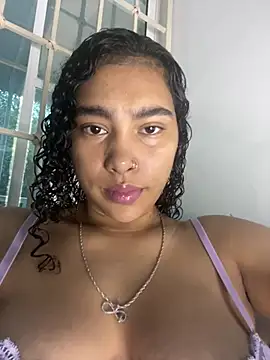 Snapshot of SophieD chatting on February 1, 2026, 12:03 pm SophieD online show from February 1, 2026, 12:03 pm