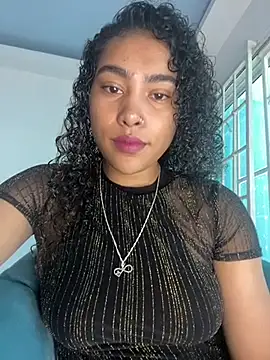 SophieD online show from November 19, 2025, 2:17 pm