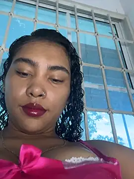 Snapshot of SophieD chatting on February 18, 2026, 12:23 pm SophieD online show from February 18, 2026, 12:23 pm