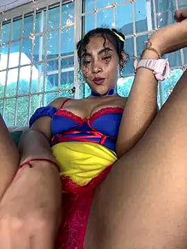 SophieD online show from September 24, 2025, 11:28 am