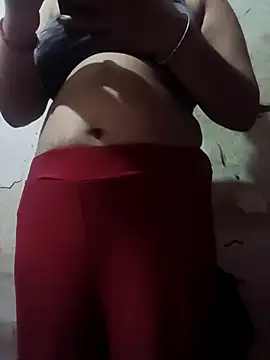 Snapshot of stomarr chatting on April 29, 2026, 6:36 pm stomarr online show from April 29, 2026, 6:36 pm