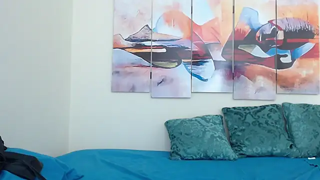 FLAKIS18 online show from March 13, 2026, 10:04 pm