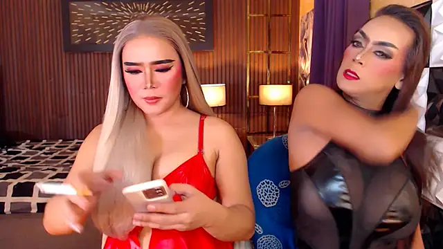 SeductiveAshleyTS online show from April 12, 2026, 7:06 pm