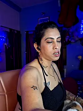 Love Beauty01 online show from March 29, 2026, 7:04 pm