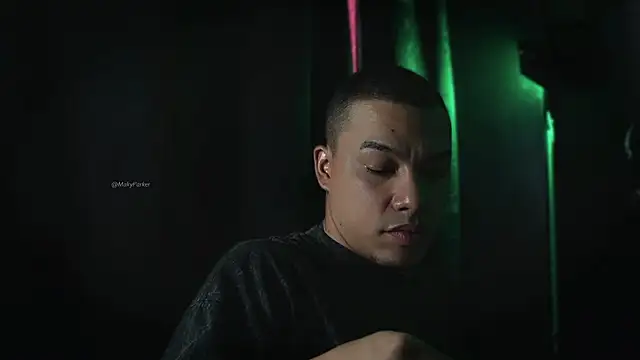 Snapshot of AlphaMasterXxx chatting on February 13, 2026, 9:48 pm AlphaMasterXxx online show from February 13, 2026, 9:48 pm