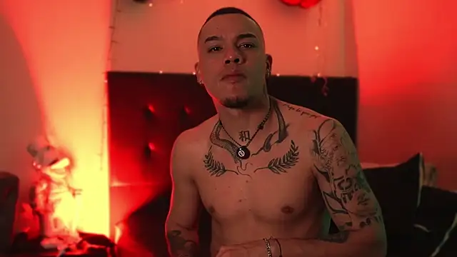 Snapshot of AlphaMasterXxx chatting on February 3, 2026, 1:49 am AlphaMasterXxx online show from February 3, 2026, 1:49 am