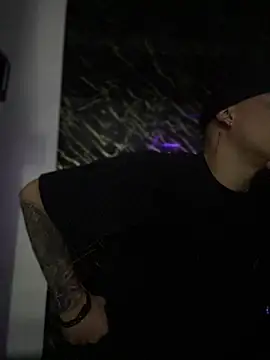 AlphaMasterXxx online show from October 18, 2025, 4:03 am