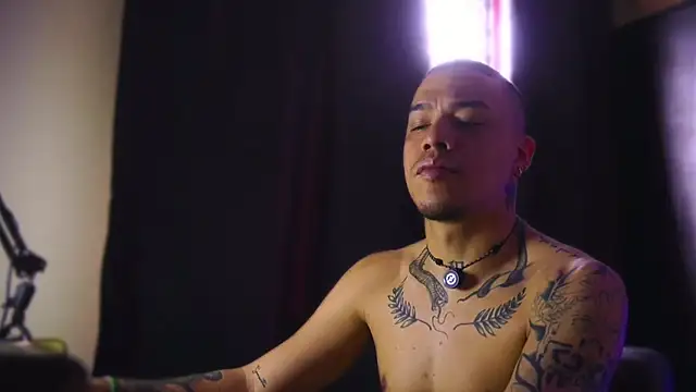 Snapshot of AlphaMasterXxx chatting on February 6, 2026, 7:10 pm AlphaMasterXxx online show from February 6, 2026, 7:10 pm