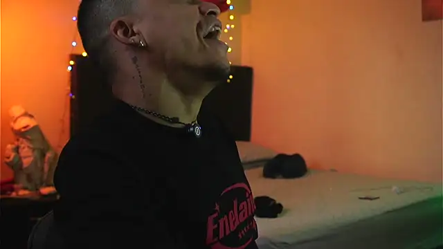 Snapshot of AlphaMasterXxx chatting on February 9, 2026, 4:16 pm AlphaMasterXxx online show from February 9, 2026, 4:16 pm