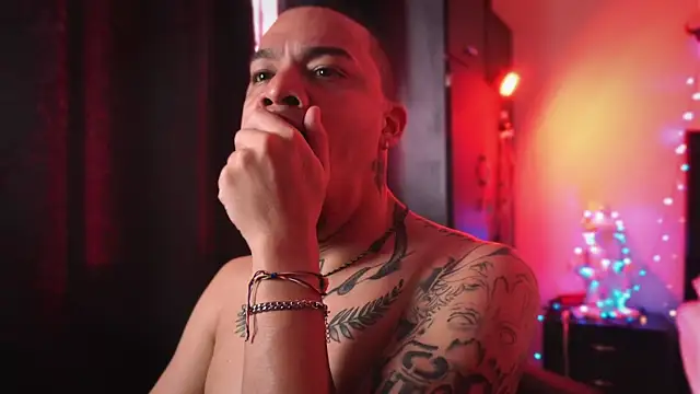 Snapshot of AlphaMasterXxx chatting on February 15, 2026, 3:00 pm AlphaMasterXxx online show from February 15, 2026, 3:00 pm