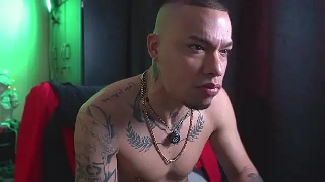 Snapshot of AlphaMasterXxx chatting on February 26, 2026, 3:56 pm AlphaMasterXxx online show from February 26, 2026, 3:56 pm