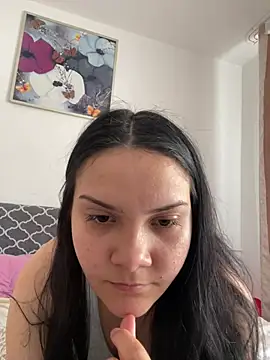 Snapshot of Selena_y chatting on May 22, 2026, 11:08 am Selena y online show from May 22, 2026, 11:08 am