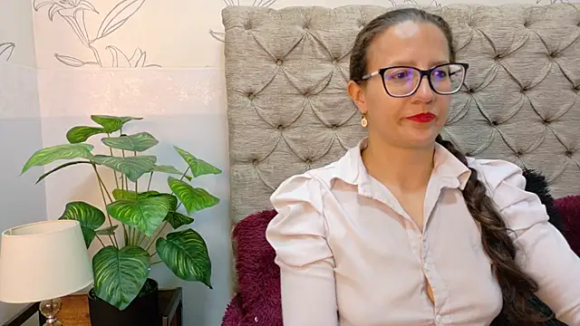 Snapshot of Saraa_Marrison_ chatting on October 15, 2025, 12:53 am Saraa Marrison  online show from October 15, 2025, 12:53 am