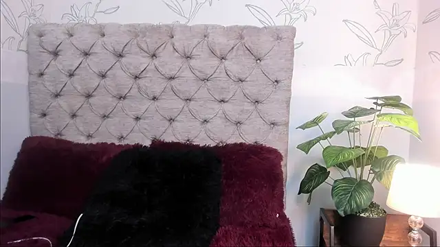 Snapshot of Saraa_Marrison_ chatting on October 3, 2025, 11:39 pm Saraa Marrison  online show from October 3, 2025, 11:39 pm