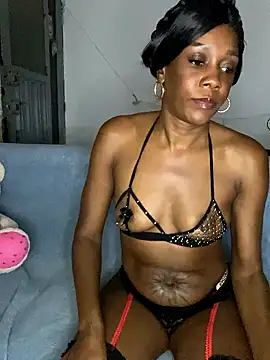 laflacaebony13 online show from December 18, 2025, 6:07 am