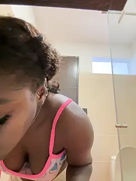 EmilyKisx online show from October 24, 2025, 12:37 pm