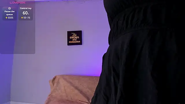 elizabethboltXXX online show from April 14, 2026, 7:41 pm