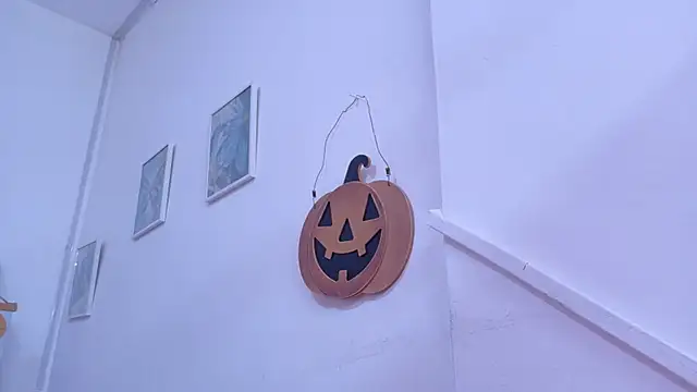 Lizbeth Rouse online show from October 23, 2025, 11:31 am