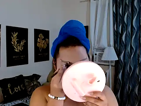 Snapshot of TSbrianaHugeCock chatting on February 2, 2026, 4:28 pm TSbrianaHugeCock online show from February 2, 2026, 4:28 pm