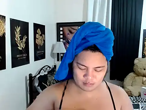 Snapshot of TSbrianaHugeCock chatting on February 7, 2026, 11:51 am TSbrianaHugeCock online show from February 7, 2026, 11:51 am