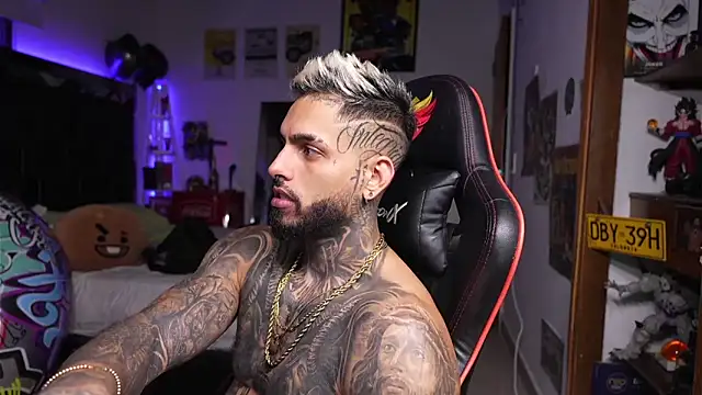 logan hugh8 online show from April 17, 2026, 6:49 am