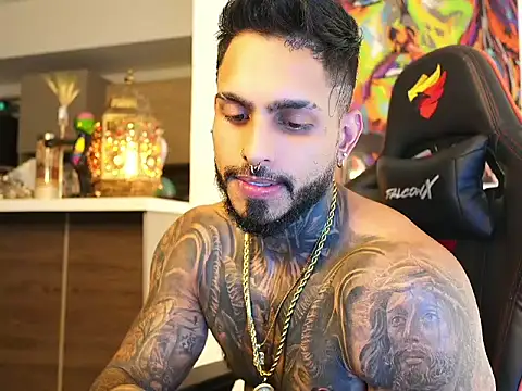 logan hugh8 online show from September 28, 2025, 2:35 pm