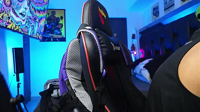 logan hugh8 online show from February 7, 2026, 7:27 am