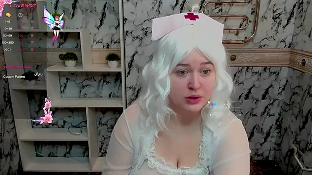 HelenHartt online show from October 30, 2025, 2:54 am