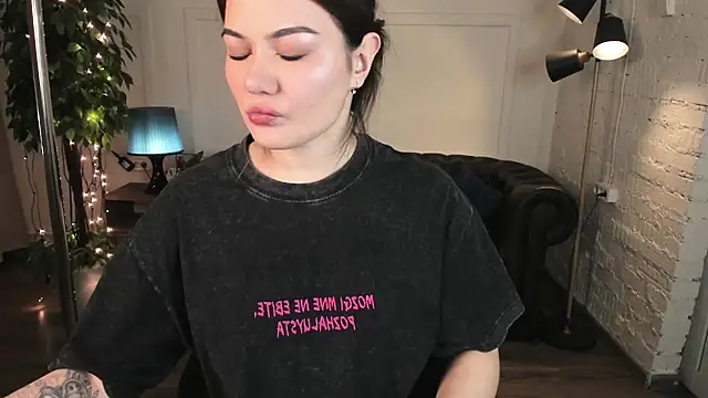 Snapshot of Dark_Moni chatting on February 7, 2026, 2:52 am Dark Moni online show from February 7, 2026, 2:52 am